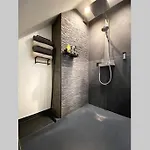 Апартаменты Ozzy 's Place *