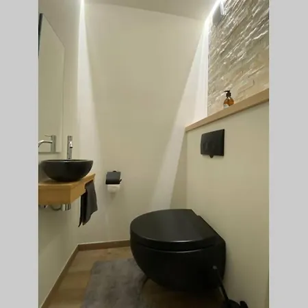 Ozzy 's Place דירה *